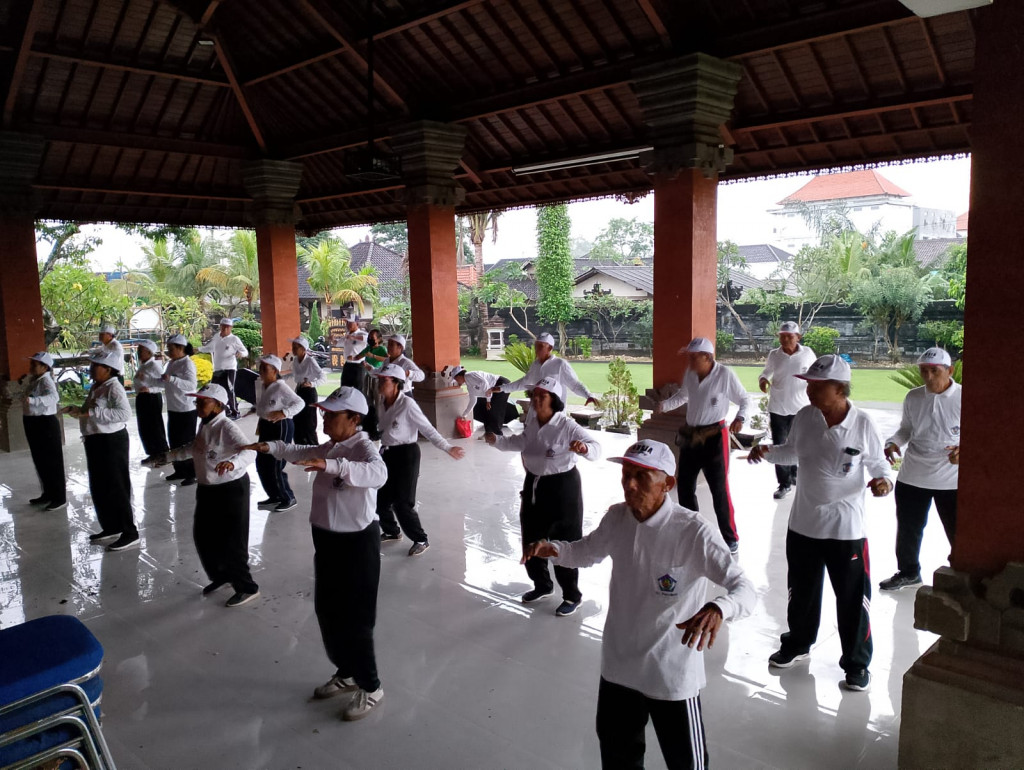 Lansia Sehat dan Bahagia Sebagai Visi Utama Posyandu Lansia di Banjar Pendem Dalung